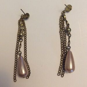 Earrings vintage gold tone chain pink pearls bjr